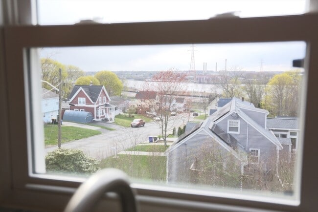 Building Photo - 134 Baldwin St