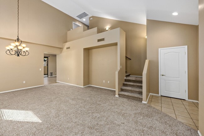 Building Photo - Paseo Estrella Gem at the base of Tucson icon A mountain! Minutes away from DownTown Tucson!