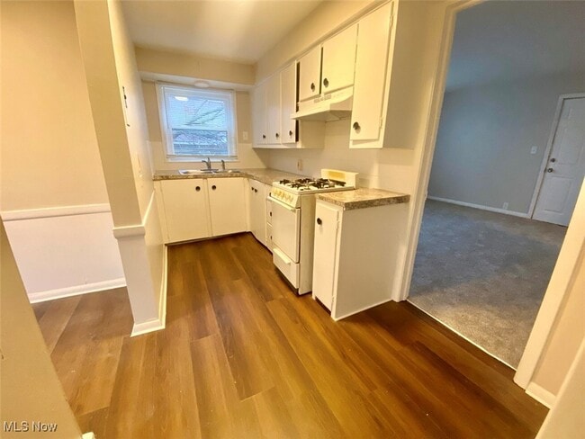 Building Photo - 51 Oakdale Ave