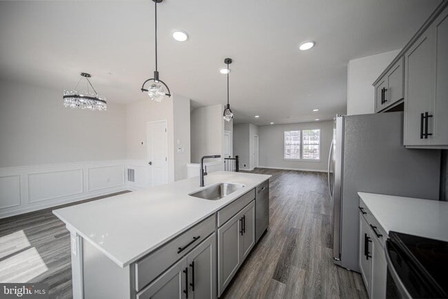 Building Photo - 442 Whirl Ln