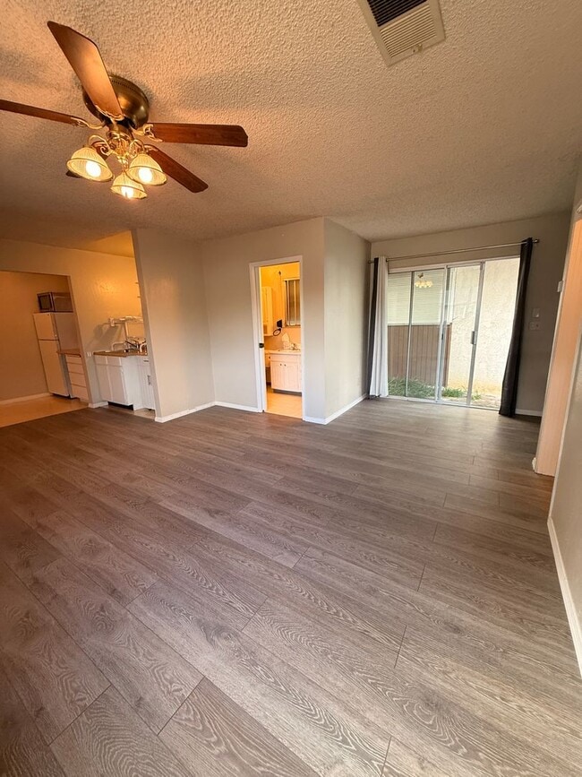 Building Photo - Southwood Home