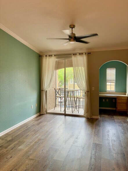 Building Photo - 10075 Gate Pky N