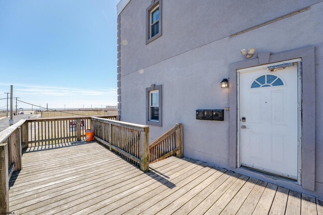 Building Photo - 222 S Rhode Island Ave