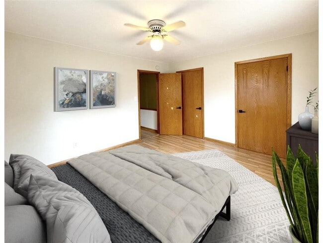 Building Photo - 1132 33rd Ave N