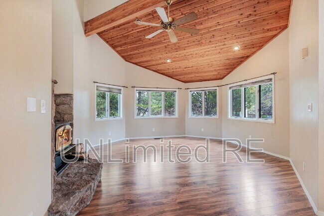 Building Photo - 4154 E Broken Rock Loop