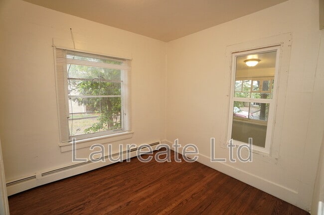 Building Photo - 1440 Kenton St