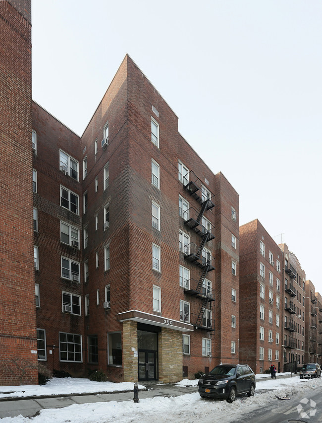 Building Photo - 350 Sterling St