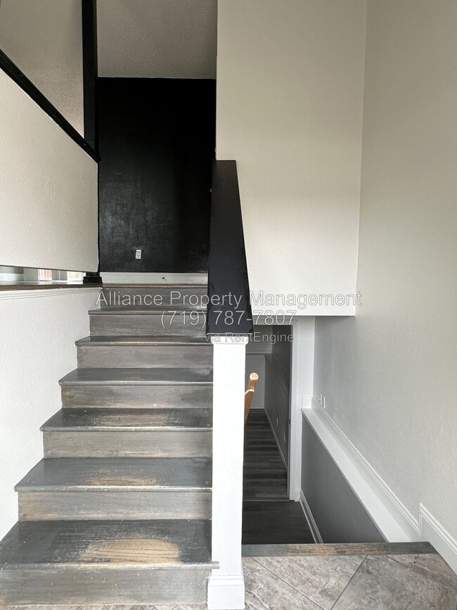 Building Photo - 1250 Chiricahua Dr