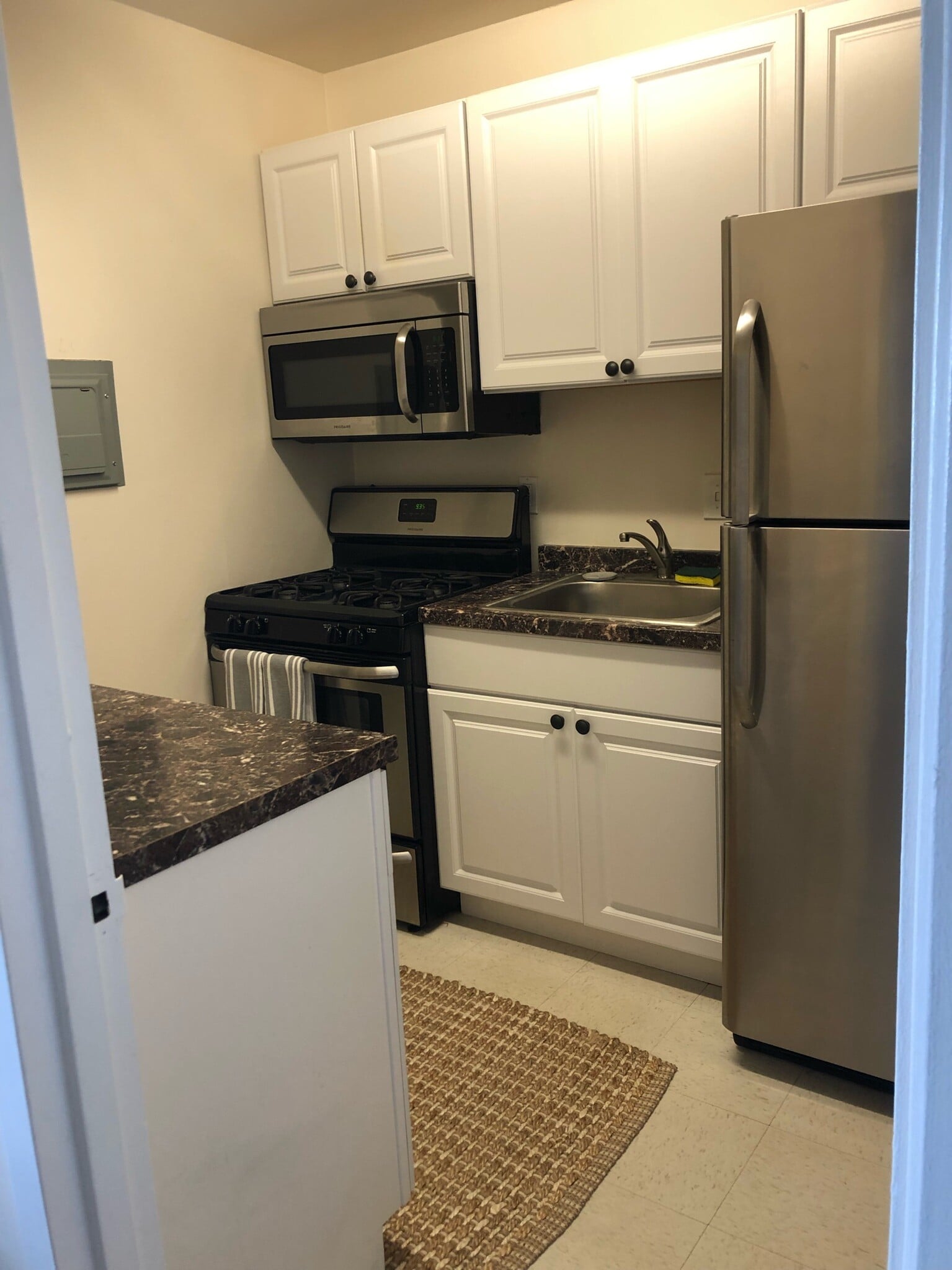 Building Photo - 5500 Friendship Blvd