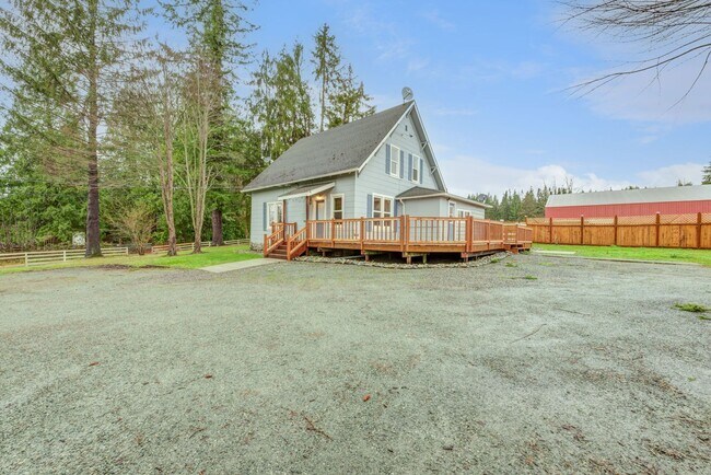 Building Photo - 11825 Woods Lake Rd