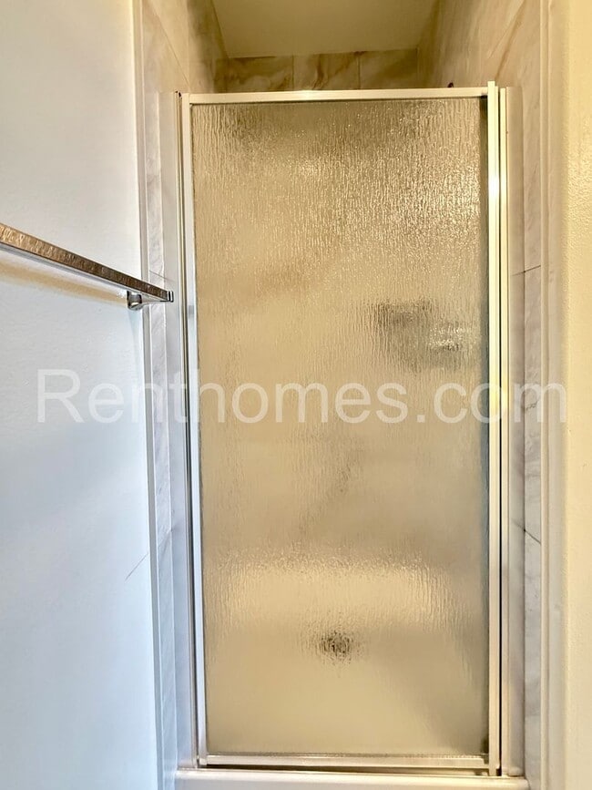 Building Photo - Sabre Springs, 12640 Springbrook Drive #B, Ideal location