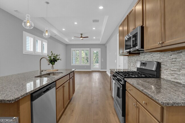 Building Photo - 35 Club Cresswind Dr