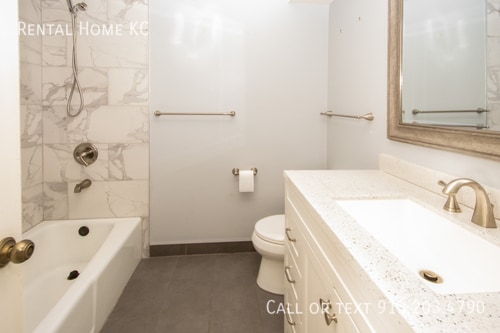 Building Photo - 10047 Lamar-