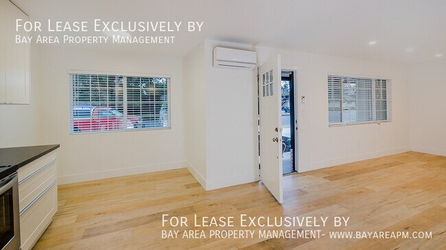 Building Photo - 697 Iris Ave