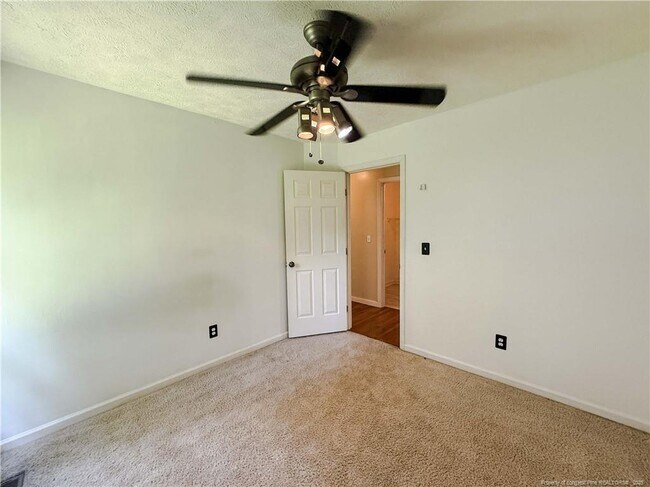 Building Photo - 7228 Beaver Run Dr