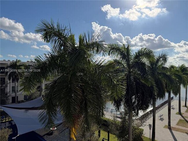 Building Photo - 4640 NW 84th Ave