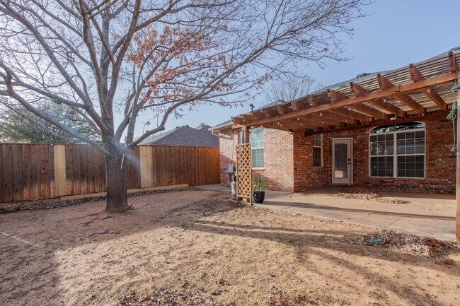 Building Photo - 6013 86th St