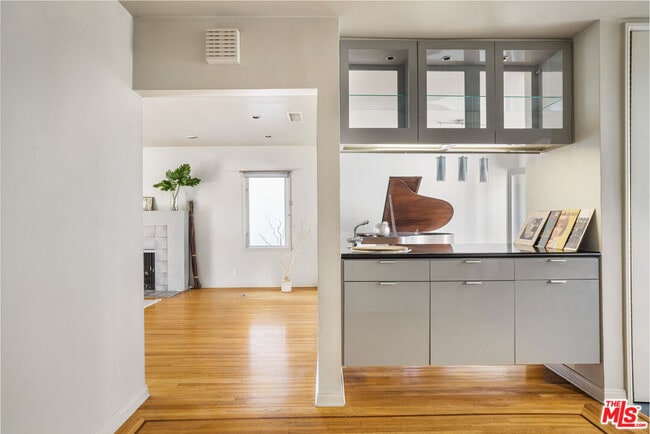 Building Photo - 2209 Pearl St