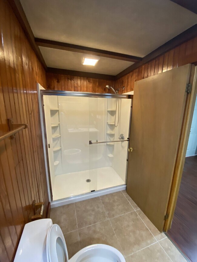 Building Photo - Chestnut Grove Village 17, 18, 19