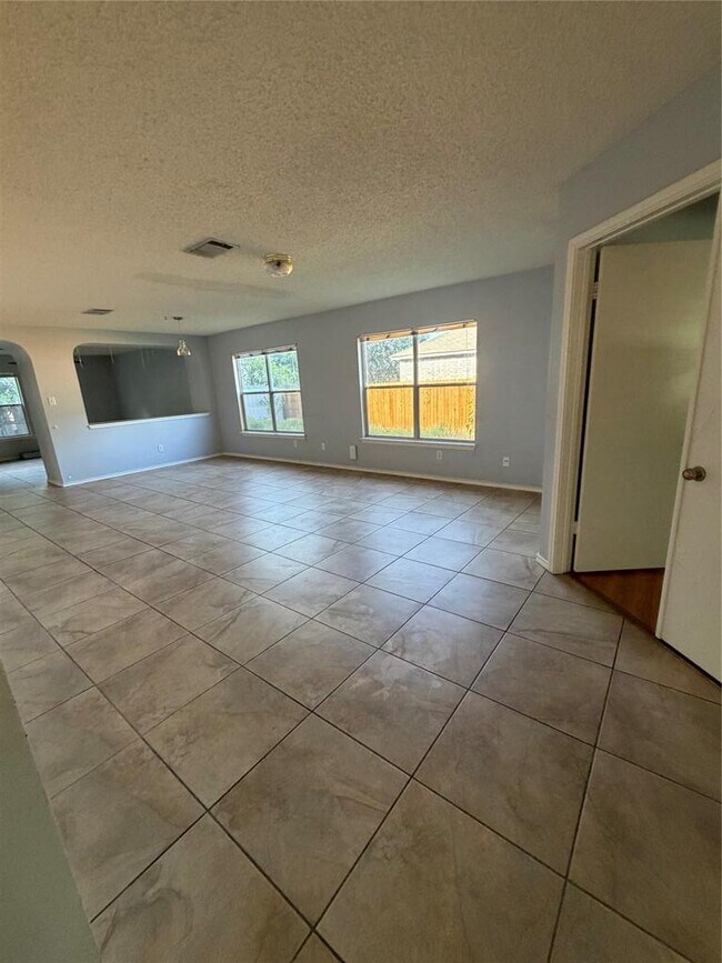 Building Photo - 3207 Settlement Dr