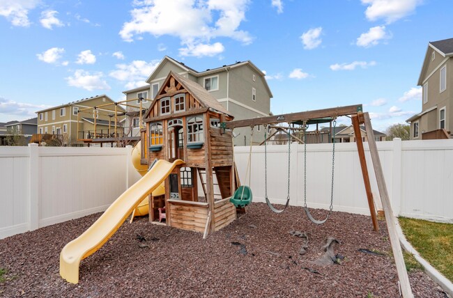 Building Photo - Beautiful home for rent!