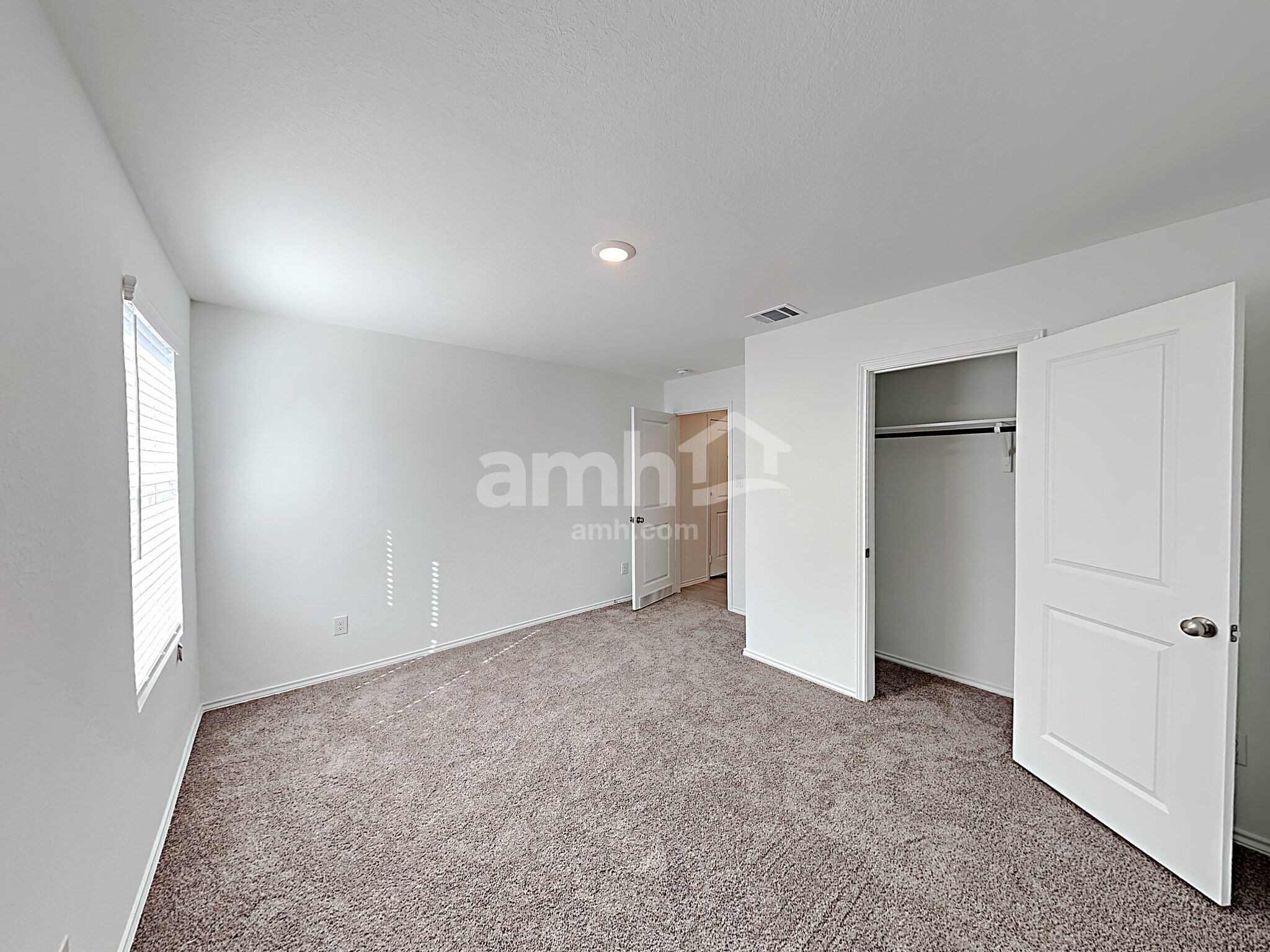 Building Photo - 5439 Elm Valley Dr