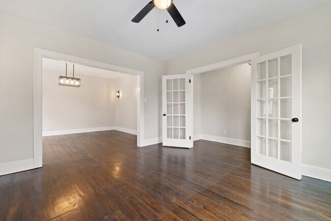 Building Photo - 279 Linwood St