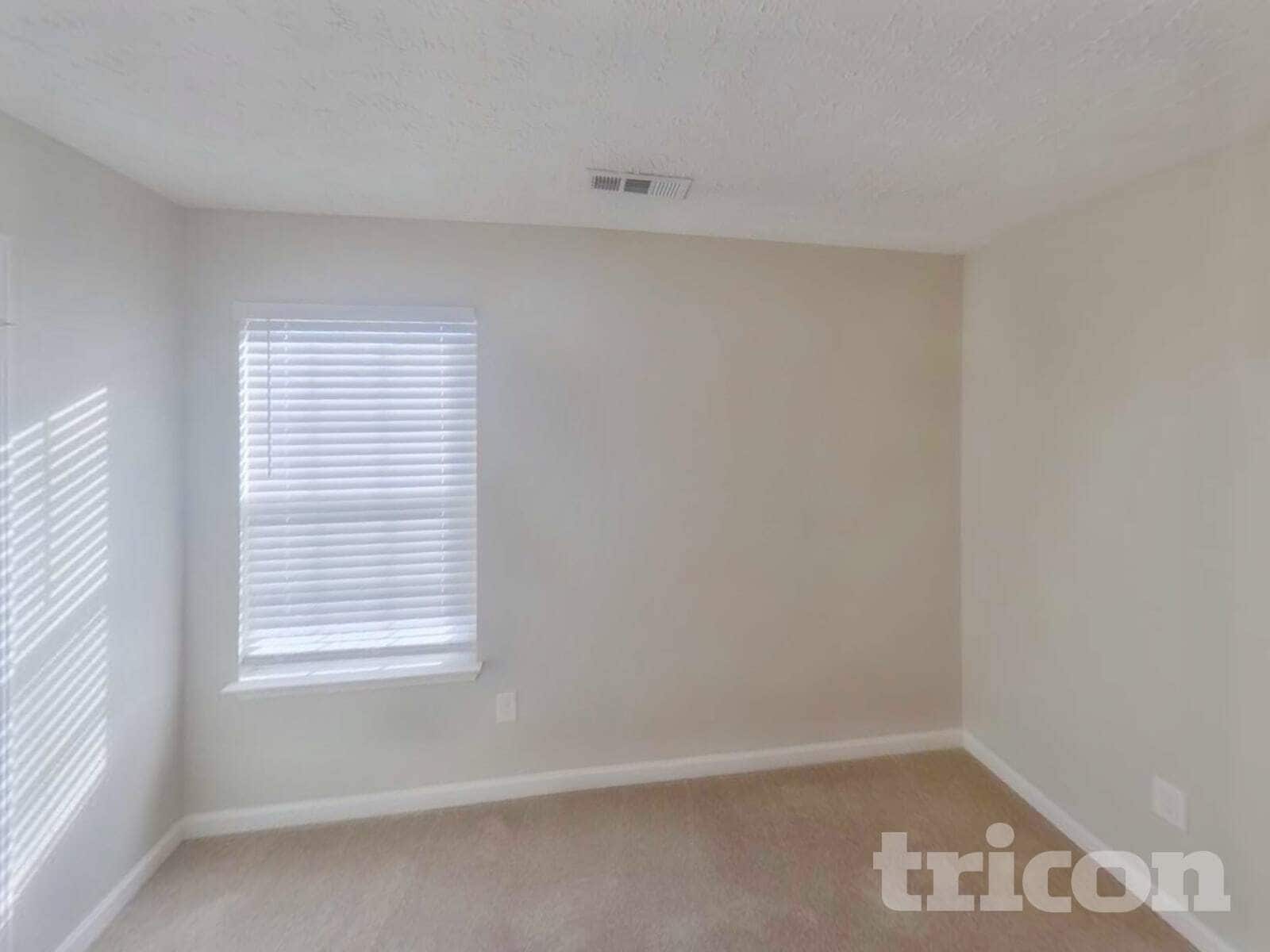 Building Photo - 1020 Niagra Way