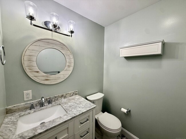 Building Photo - 133 Main St