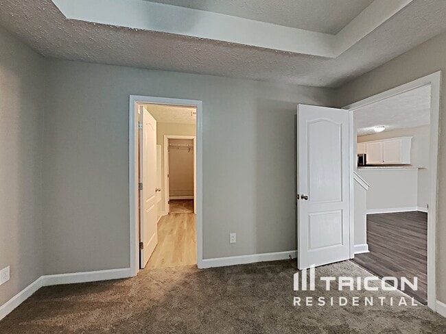 Building Photo - 1626 Beaconcrest Cir