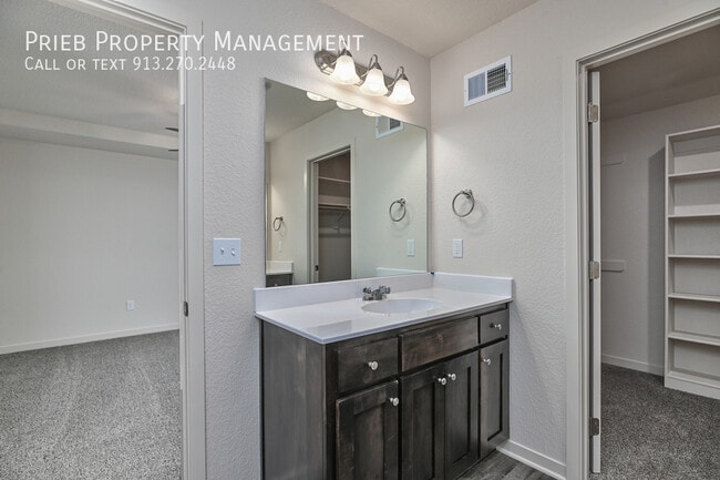 Building Photo - 3247 N 103rd Pl