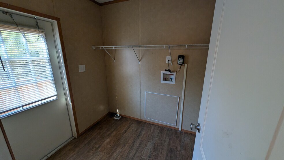 Building Photo - 4804 Saint Andrews Chu Rd