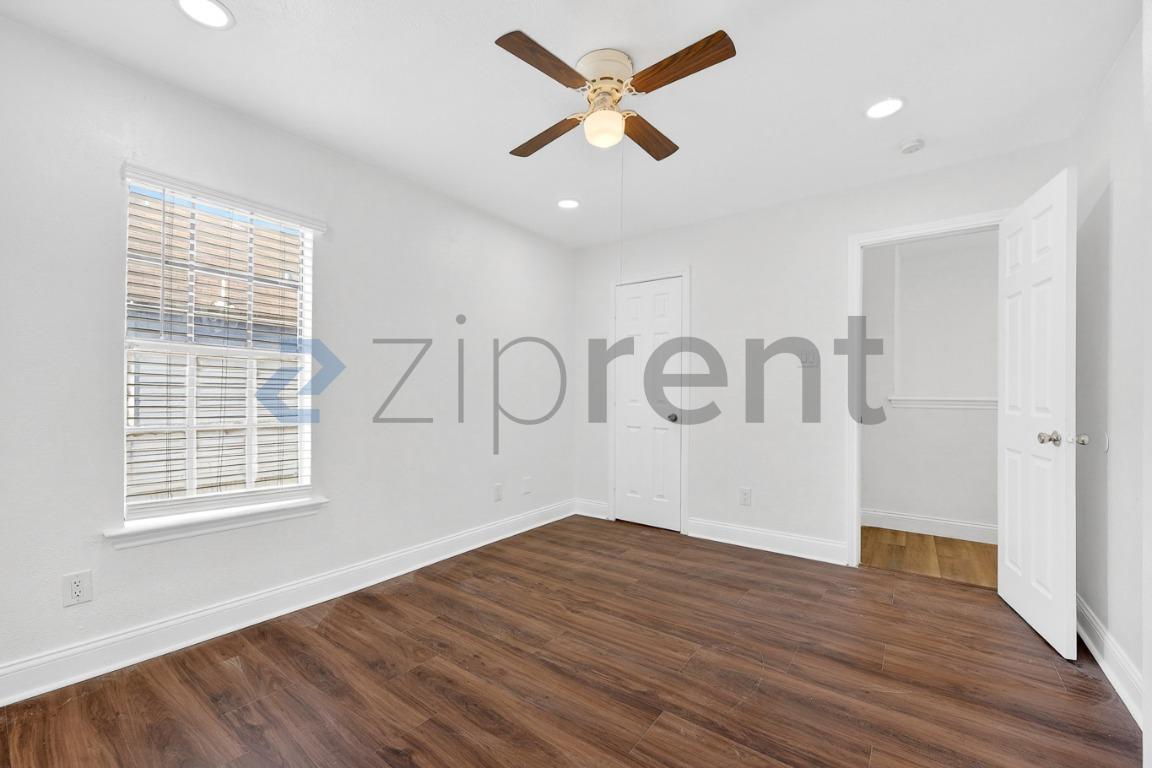Building Photo - 4626 San Jacinto St