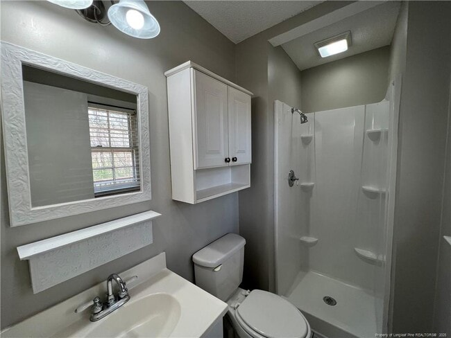 Building Photo - 718 Dandridge Dr