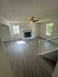 Building Photo - 1827 Gates Dr W