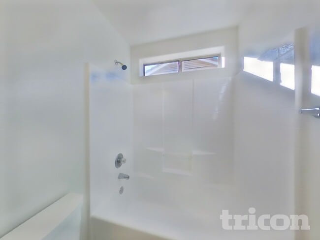 Building Photo - 2601 S 79th Dr