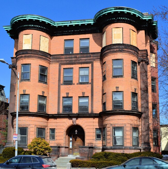 Primary Photo - 365-367 Harvard St