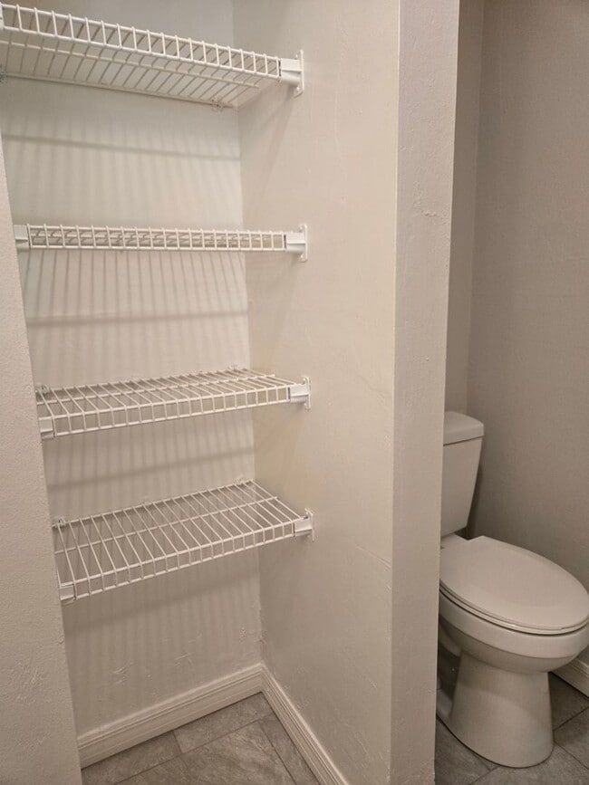 Building Photo - CPH Sebring LLC