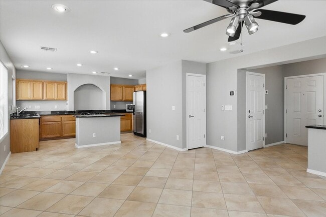 Building Photo - 7404 Celosia St