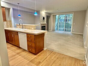 Building Photo - Beautiful 1 bed condo in the heart of Bell...