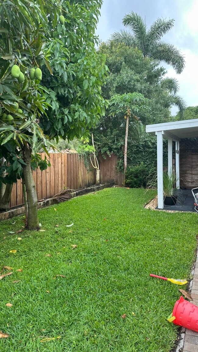 Building Photo - 8202 White Rock Cir
