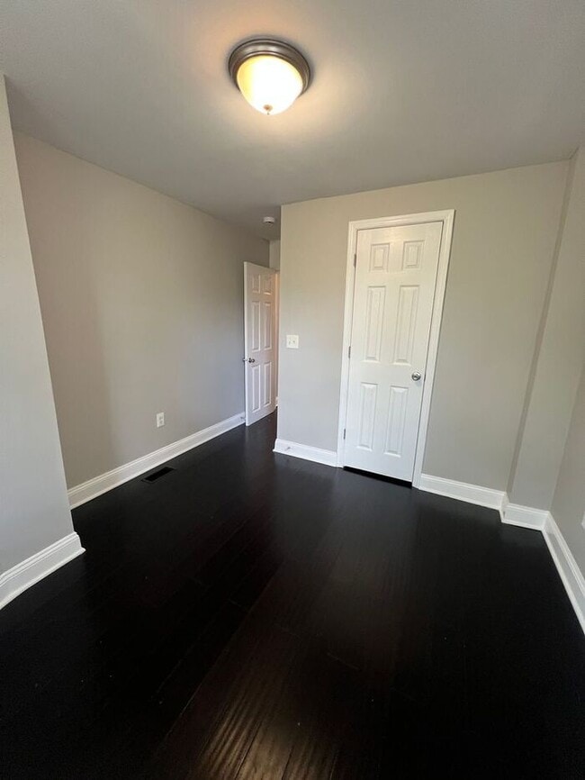 Building Photo - Affordable 3 Bedroom Home
