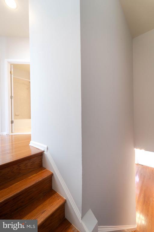 Building Photo - 4631 Carisbrooke Ln