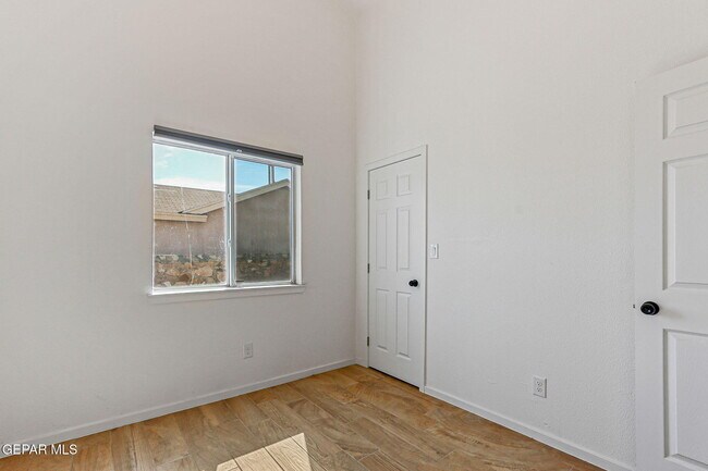 Building Photo - 3936 Tierra Arena Dr