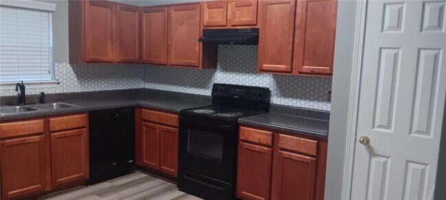 Building Photo - 2324 Coach Way