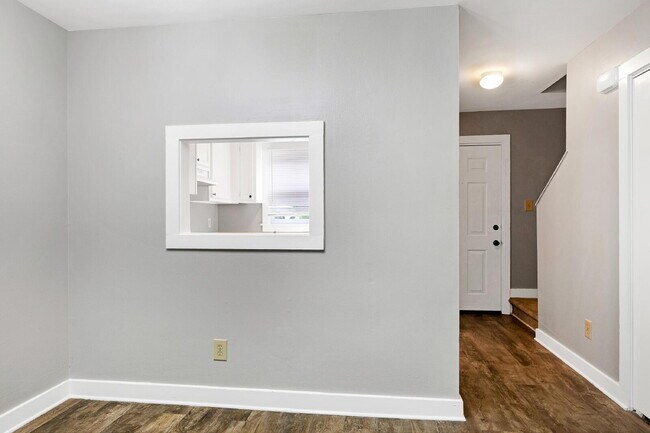 Building Photo - 5544 Kaplan Dr