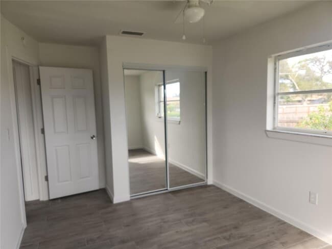 Building Photo - 1140 Queen Rd