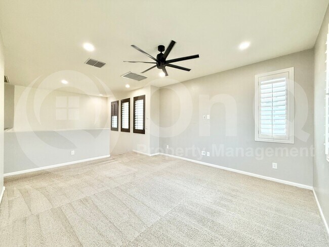 Building Photo - 251 E Wisteria Dr
