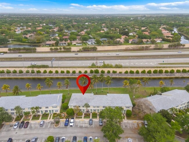 Building Photo - 9925 NW 57th Manor