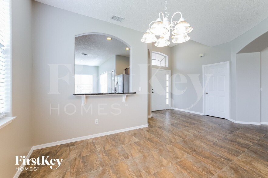 Building Photo - 2604 Southpointe Ct